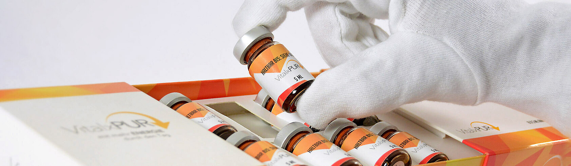 Lohnverpackung von Fläschchen bei Karl Knauer