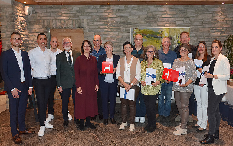 Jubilare bei Karl Knauer mit 25 und 30 Jahren Betriebszugehörigkeit.