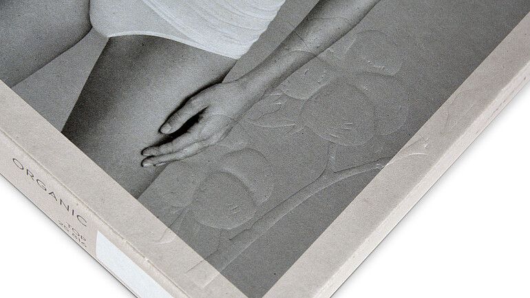 Mey Verpackung Close-Up Prägung